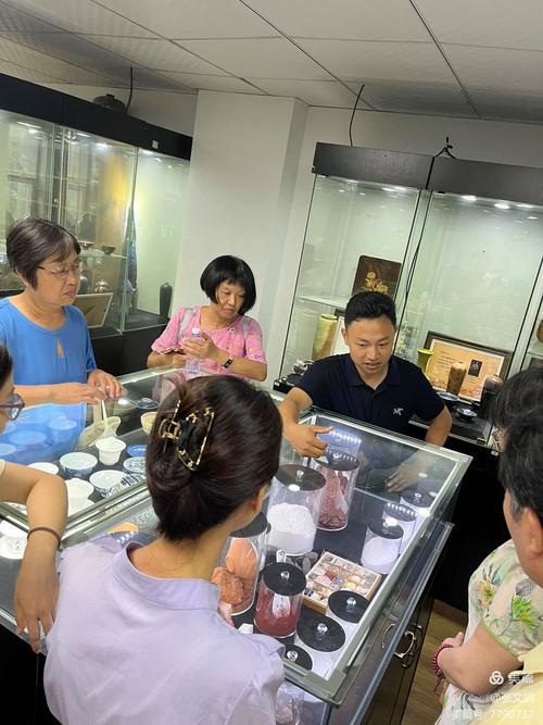 变废为宝研发新型陶瓷材料，数字联动打造国潮酷玩产业——新型陶瓷材料销售的市场前景与策略